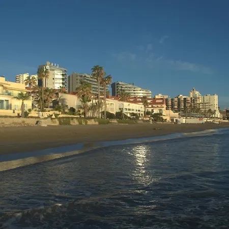 Excepcional Amanecer Al Borde De Playa Y Mar, En Roquetes