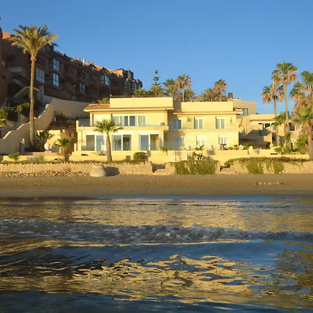 Excepcional Amanecer Al Borde De Playa Y Mar, En Roquetes Apartment