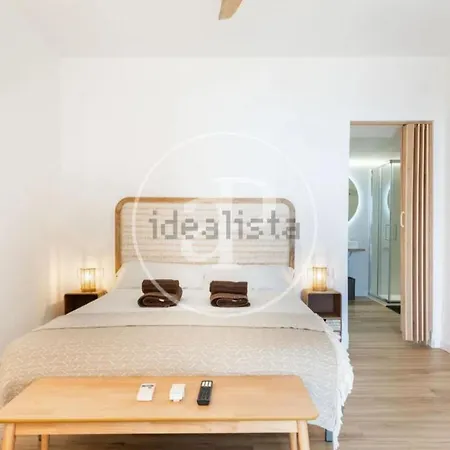 Excepcional Amanecer Al Borde De Playa Y Mar, En Roquetes Apartamento