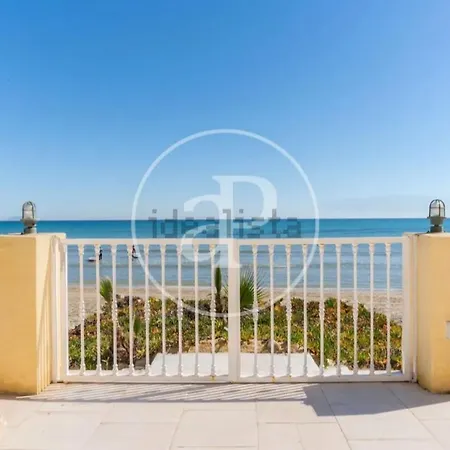 Apartamento Excepcional Amanecer Al Borde De Playa Y Mar, En Roquetes *