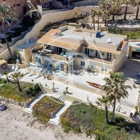 Excepcional Amanecer Al Borde De Playa Y Mar, En Roquetes Apartamento